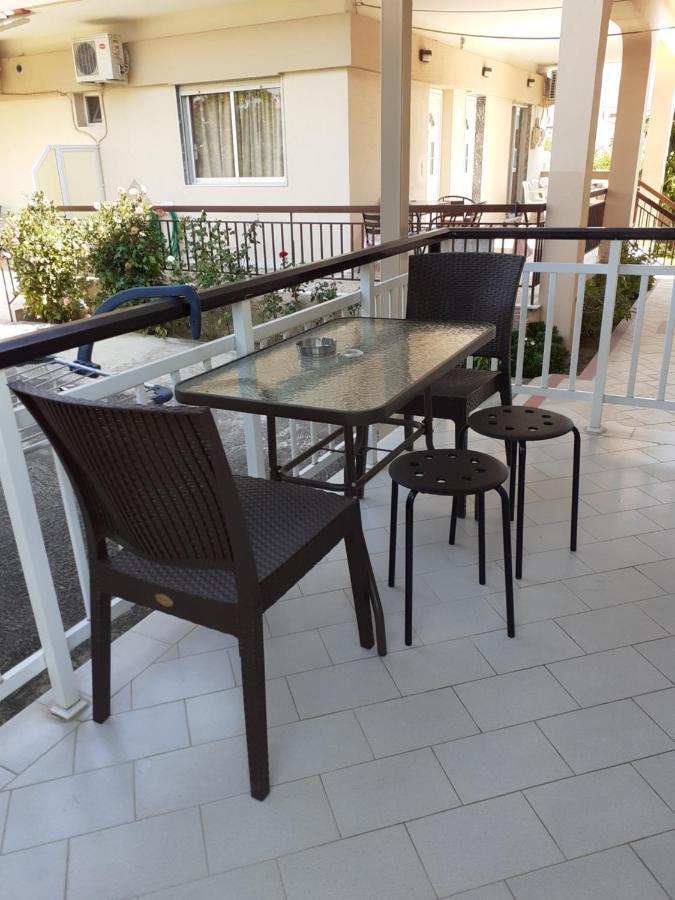 Chrysafis Apartments Vrasná Buitenkant foto